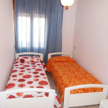 In With Two-bedrooms 2